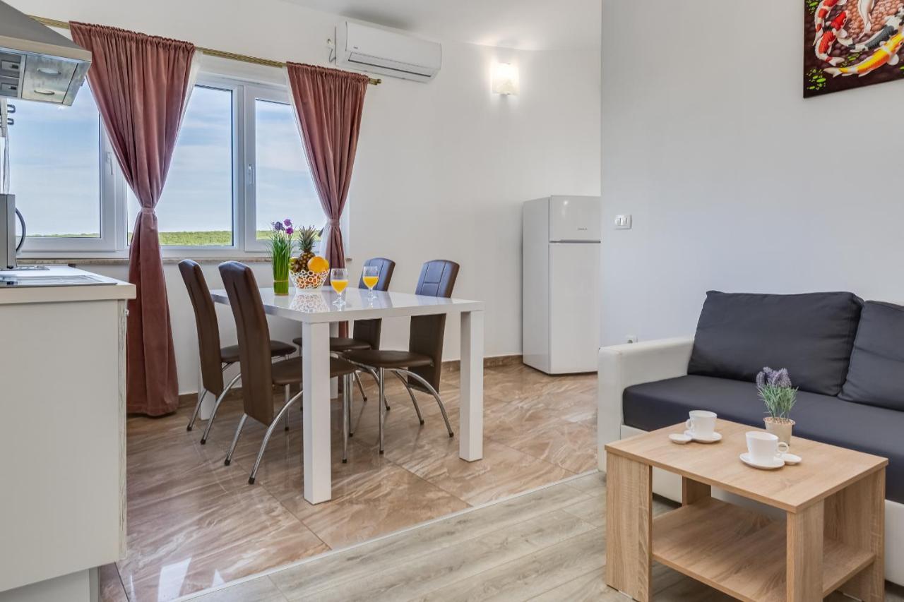 Apartment Miruna S Bazenom Donje Rastane Exteriér fotografie